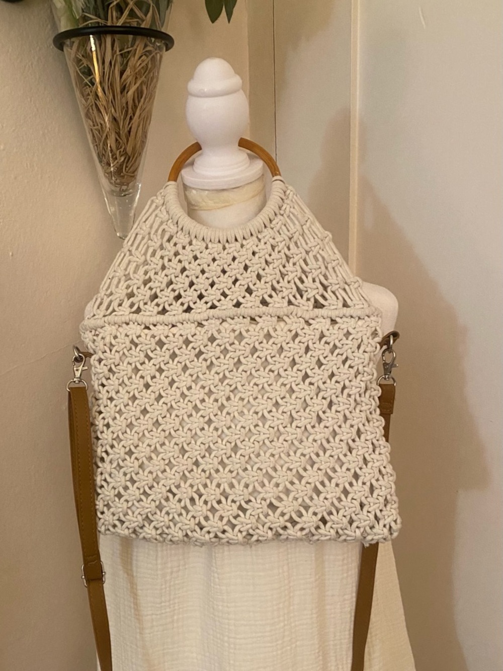 Woven Macramé Crossbody Bag with Wooden Rings - White - Picture 13 of 13